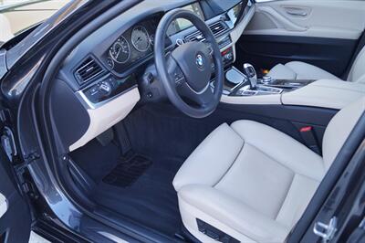 2011 BMW 5 Series 550i   - Photo 9 - Jacksonville, FL 32211