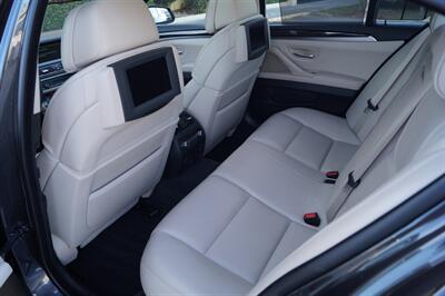 2011 BMW 5 Series 550i   - Photo 14 - Jacksonville, FL 32211