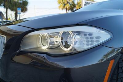 2011 BMW 5 Series 550i   - Photo 25 - Jacksonville, FL 32211