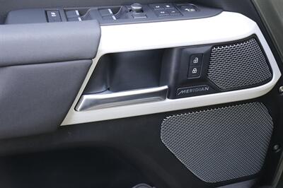 2020 Land Rover Defender 110 First Edition   - Photo 51 - Jacksonville, FL 32211