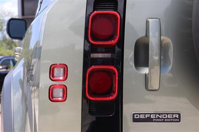 2020 Land Rover Defender 110 First Edition   - Photo 81 - Jacksonville, FL 32211