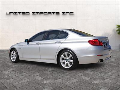 2011 BMW 5 Series 550i   - Photo 4 - Jacksonville, FL 32211