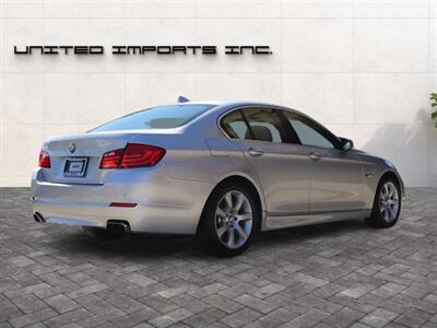 2011 BMW 5 Series 550i   - Photo 6 - Jacksonville, FL 32211