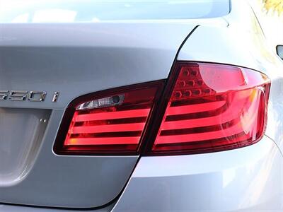 2011 BMW 5 Series 550i   - Photo 39 - Jacksonville, FL 32211