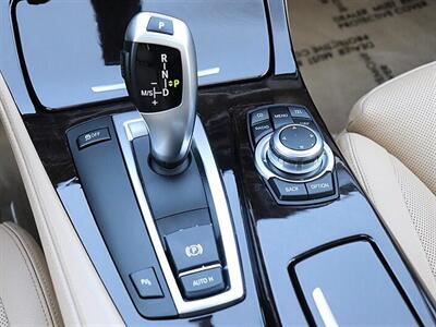 2011 BMW 5 Series 550i   - Photo 24 - Jacksonville, FL 32211