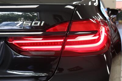 2017 BMW 7 Series 750i   - Photo 63 - Jacksonville, FL 32211