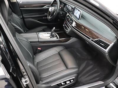 2017 BMW 7 Series 750i   - Photo 11 - Jacksonville, FL 32211