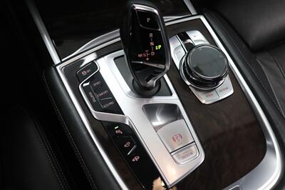 2017 BMW 7 Series 750i   - Photo 38 - Jacksonville, FL 32211