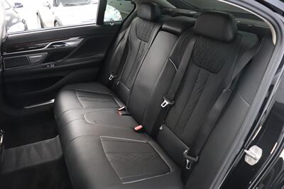 2017 BMW 7 Series 750i   - Photo 16 - Jacksonville, FL 32211