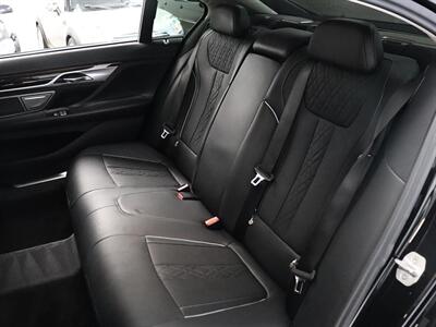 2017 BMW 7 Series 750i   - Photo 16 - Jacksonville, FL 32211
