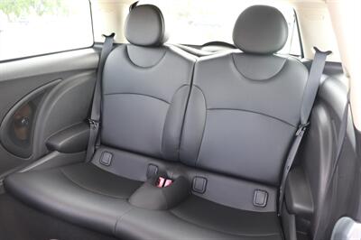 2013 MINI Hardtop Cooper   - Photo 17 - Jacksonville, FL 32211