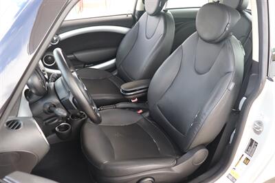 2013 MINI Hardtop Cooper   - Photo 11 - Jacksonville, FL 32211