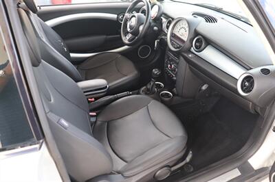 2013 MINI Hardtop Cooper   - Photo 12 - Jacksonville, FL 32211