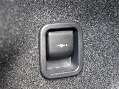 2018 BMW M2   - Photo 34 - Jacksonville, FL 32211