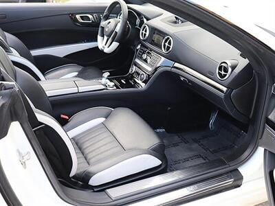 2015 Mercedes-Benz SL 550 AMG White Arrow Designo   - Photo 32 - Jacksonville, FL 32211