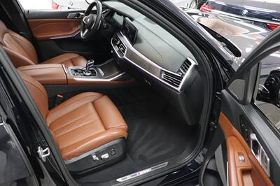2022 BMW X7 M50i M Sport - Photo 11 - Jacksonville, FL 32211