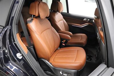 2022 BMW X7 M50i M Sport - Photo 14 - Jacksonville, FL 32211