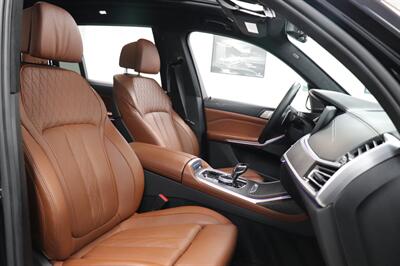 2022 BMW X7 M50i M Sport - Photo 12 - Jacksonville, FL 32211