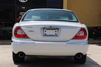 2004 Jaguar XJ8 - Photo 4 - Jacksonville, FL 32211