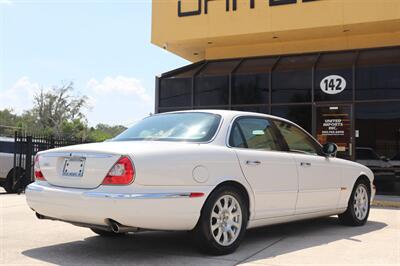 2004 Jaguar XJ8 - Photo 5 - Jacksonville, FL 32211