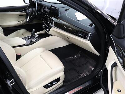 2018 BMW 5 Series 530i - Photo 12 - Jacksonville, FL 32211