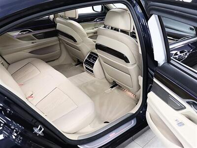 2017 BMW 7 Series 740i - Photo 13 - Jacksonville, FL 32211