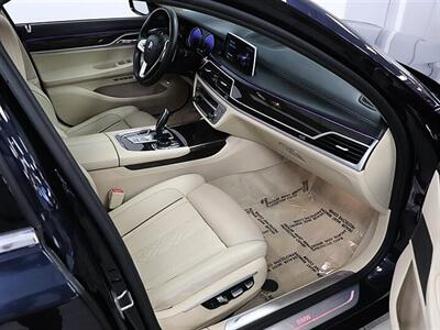 2017 BMW 7 Series 740i - Photo 11 - Jacksonville, FL 32211