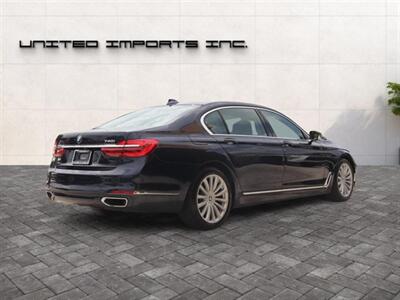 2017 BMW 7 Series 740i - Photo 5 - Jacksonville, FL 32211