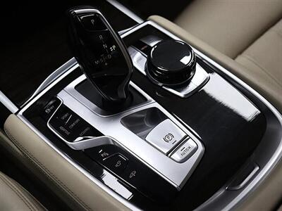 2017 BMW 7 Series 740i - Photo 43 - Jacksonville, FL 32211