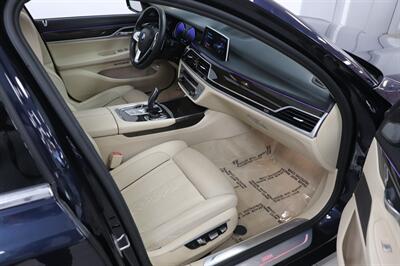 2017 BMW 7 Series 740i   - Photo 11 - Jacksonville, FL 32211