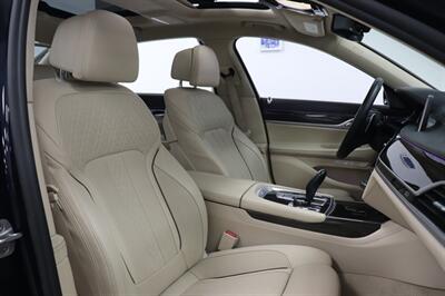 2017 BMW 7 Series 740i   - Photo 12 - Jacksonville, FL 32211
