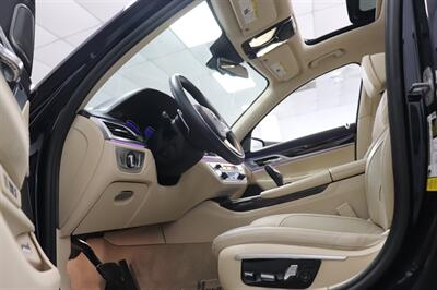 2017 BMW 7 Series 740i   - Photo 17 - Jacksonville, FL 32211