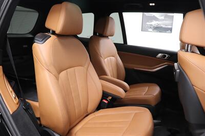 2022 BMW X7 xDrive40i - Photo 14 - Jacksonville, FL 32211