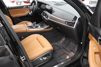2022 BMW X7 xDrive40i - Photo 11 - Jacksonville, FL 32211