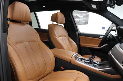 2022 BMW X7 xDrive40i - Photo 12 - Jacksonville, FL 32211