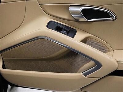 2015 Porsche 911 Targa 4 - Photo 17 - Jacksonville, FL 32211
