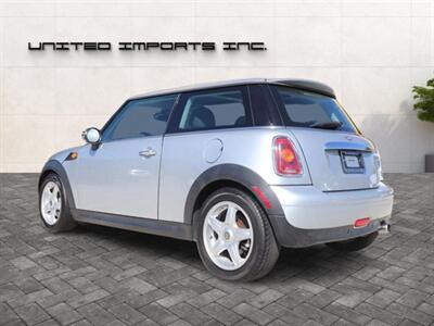 2010 MINI Cooper   - Photo 3 - Jacksonville, FL 32211