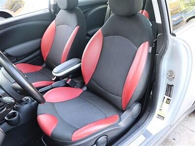 2010 MINI Cooper   - Photo 10 - Jacksonville, FL 32211