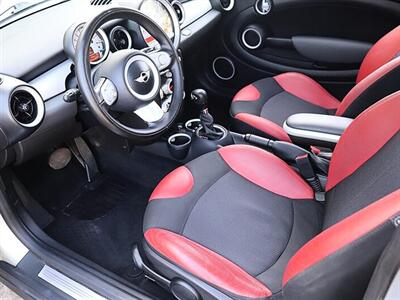 2010 MINI Cooper   - Photo 9 - Jacksonville, FL 32211