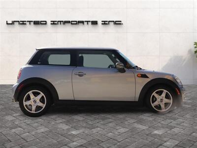 2010 MINI Cooper   - Photo 6 - Jacksonville, FL 32211
