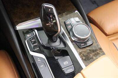 2019 BMW 5 Series 540i   - Photo 36 - Jacksonville, FL 32211