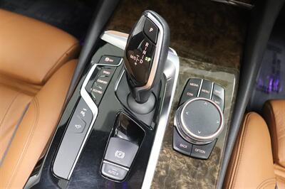 2019 BMW 5 Series 540i   - Photo 37 - Jacksonville, FL 32211