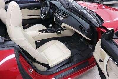 2010 BMW Z4 sDrive30i   - Photo 15 - Jacksonville, FL 32211
