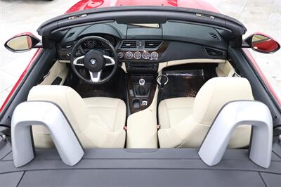 2010 BMW Z4 sDrive30i   - Photo 17 - Jacksonville, FL 32211
