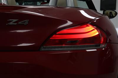 2010 BMW Z4 sDrive30i   - Photo 48 - Jacksonville, FL 32211