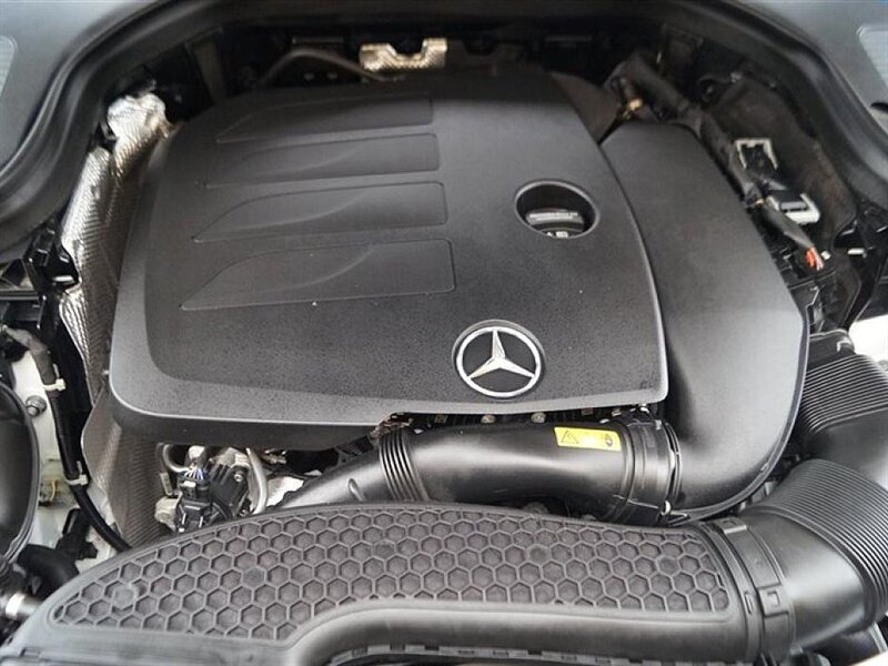 2022 Mercedes Benz GLC 300 photo 23