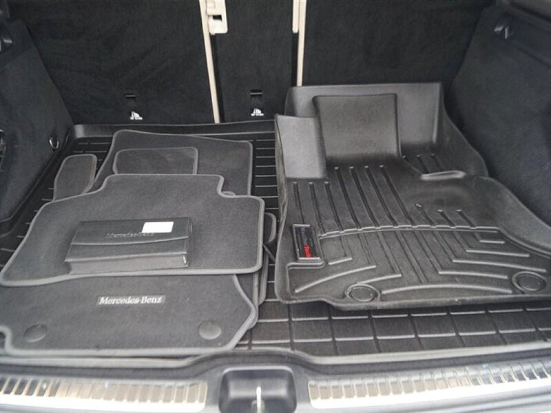 2022 Mercedes Benz GLC 300 photo 22