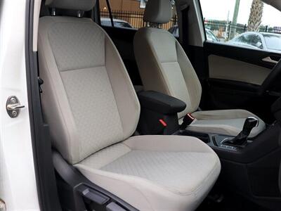 2020 Volkswagen Tiguan S - Photo 13 - Jacksonville, FL 32211