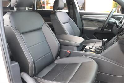 2023 Volkswagen Atlas V6 SE 4Motion   - Photo 12 - Jacksonville, FL 32211