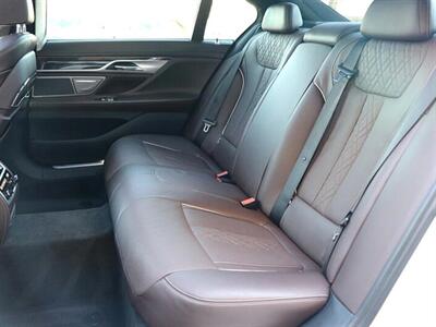 2018 BMW 7 Series 750i   - Photo 19 - Jacksonville, FL 32211